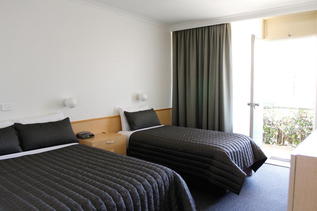 Mid City Motor Inn Queanbeyan Værelse billede