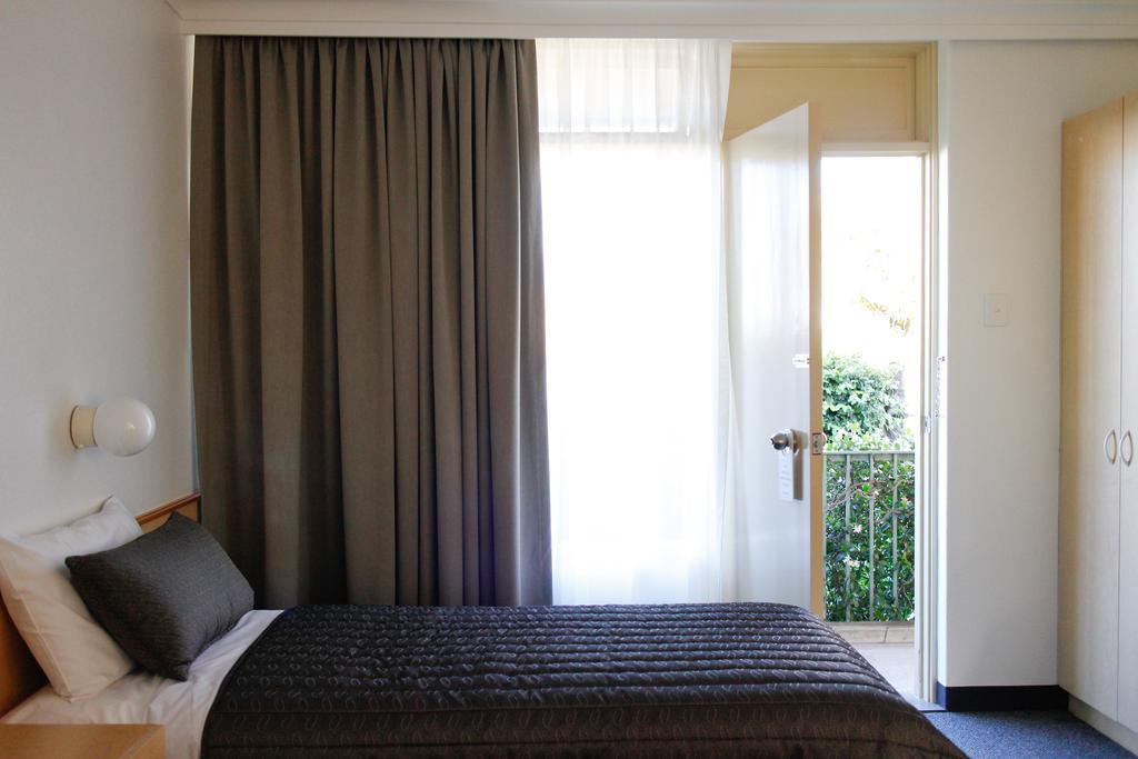 Mid City Motor Inn Queanbeyan Værelse billede